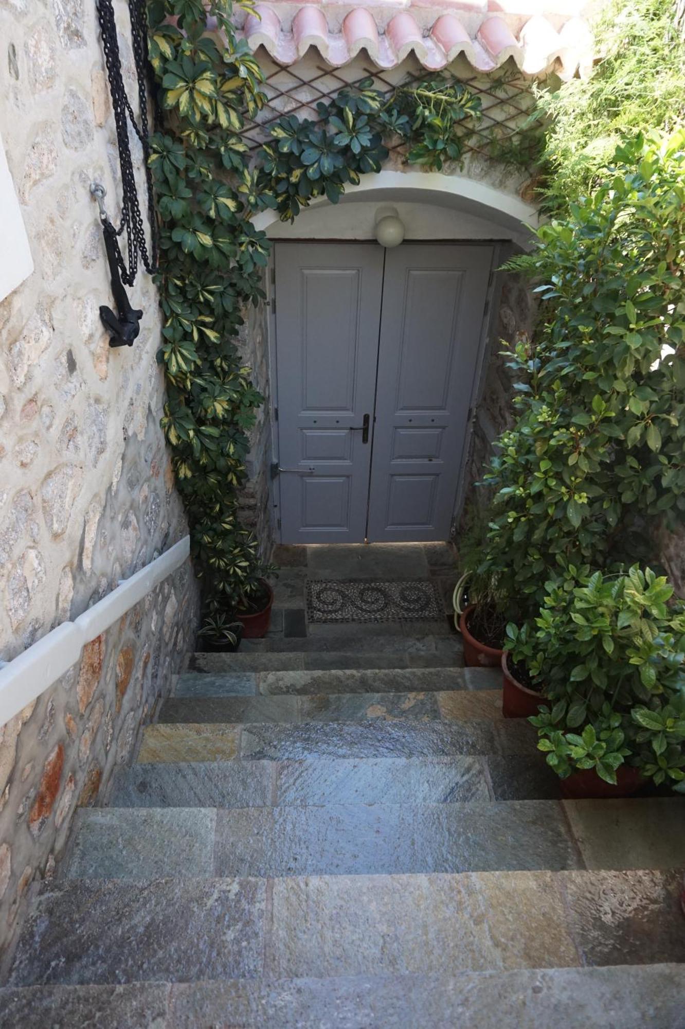 Apartamento Mansion Alexandri Hidra Exterior foto